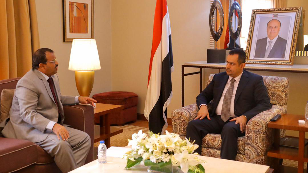 لقاء رئيس الوزراء بمحافظ البيضاء اللواء ناصر السوادي