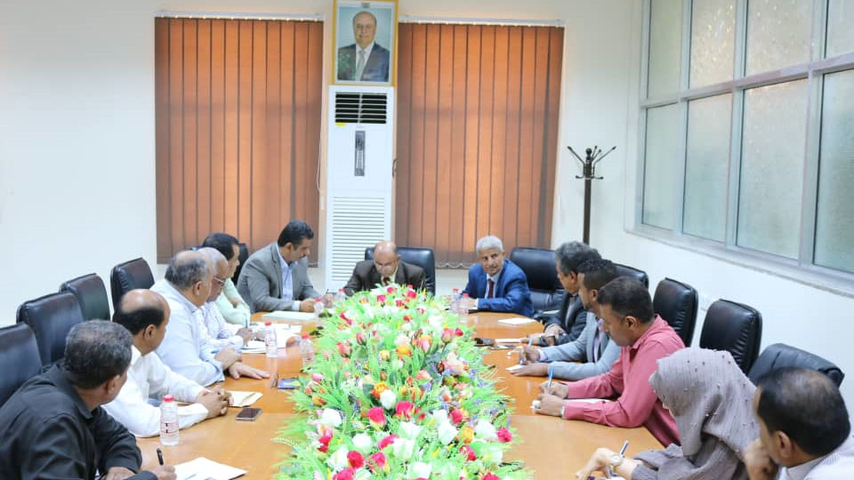 اجتماع برئاسة نائب رئيس الوزراء سالم الخنبشي ووزارتي الكهرباء والمالية