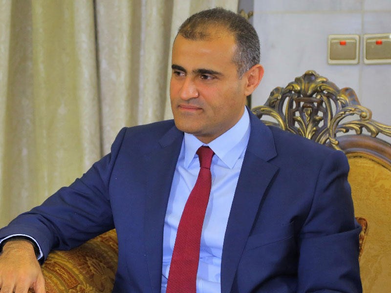 وزير الخارجية محمد الحضرمي