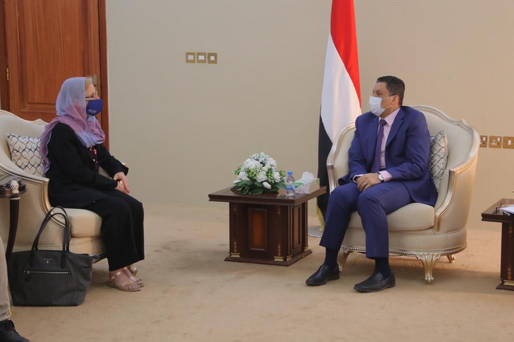 وزير الخارجية مع رئيسة بعثة المنظمة الدولية للهجرة