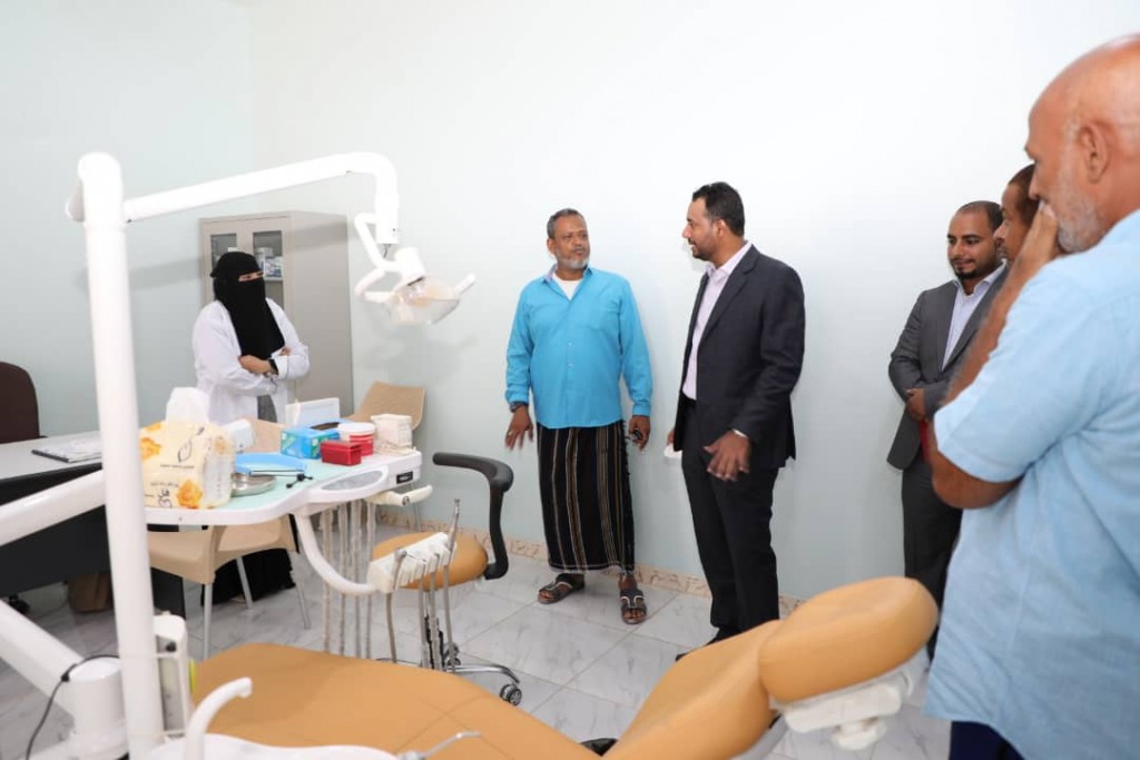وزيى التربية خلال زيارته المعهد العالي