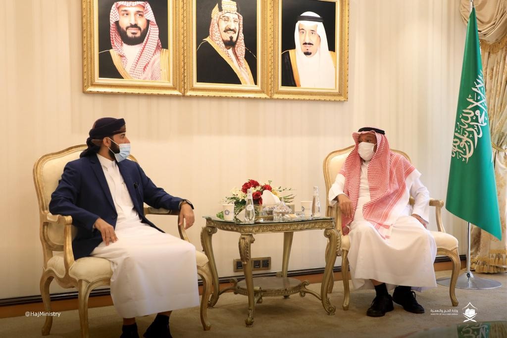 وكيل وزارة الأوقاف مع مسؤول سعودي