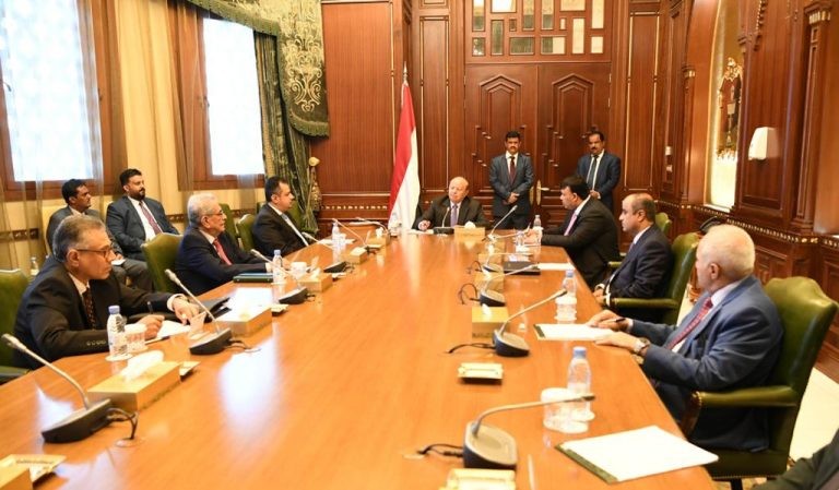 فخامة الرئيس خلال الإجتماع