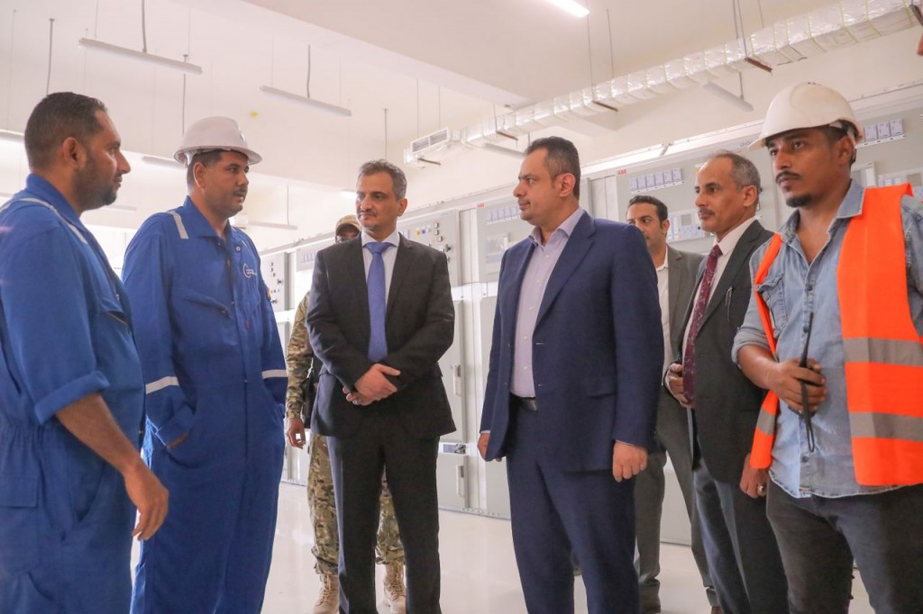 رئيس الوزراء خلال زيارته الميدانية