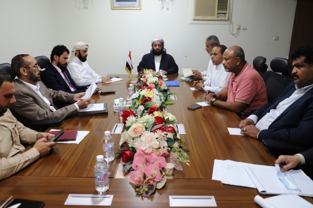 وزير الأوقاف خلال اللقاء