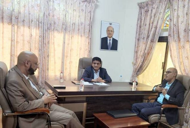 وزير النفط خلال اللقاء