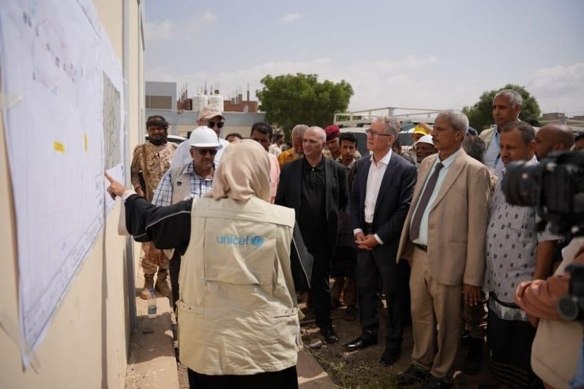 وزير المياه خلال الزيارة التفقدية