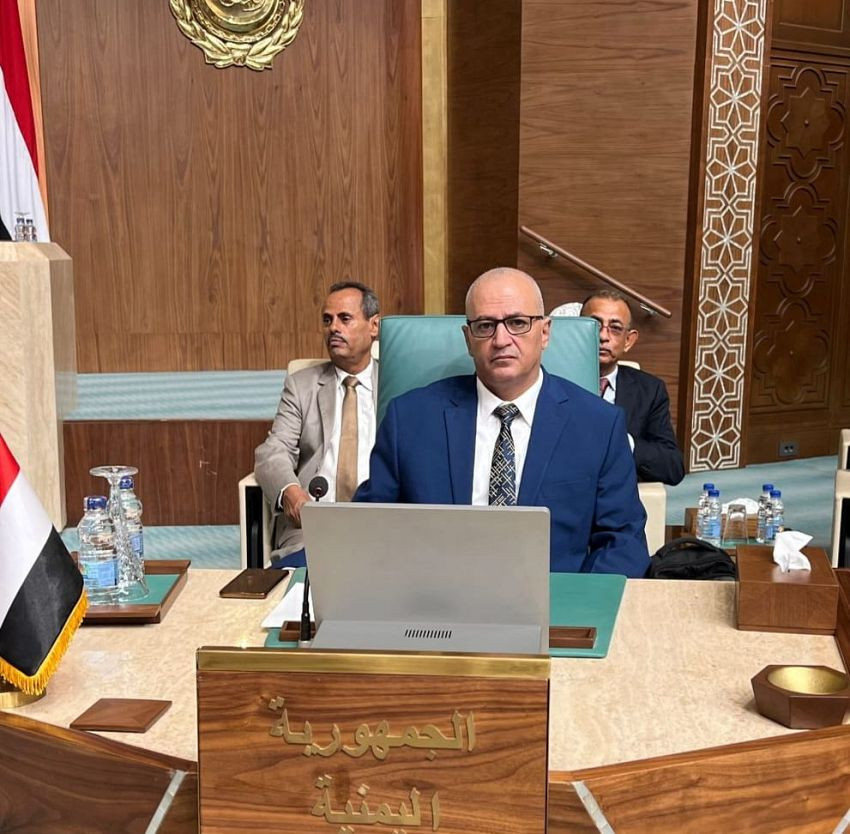 وزير المياه خلال اللقاء