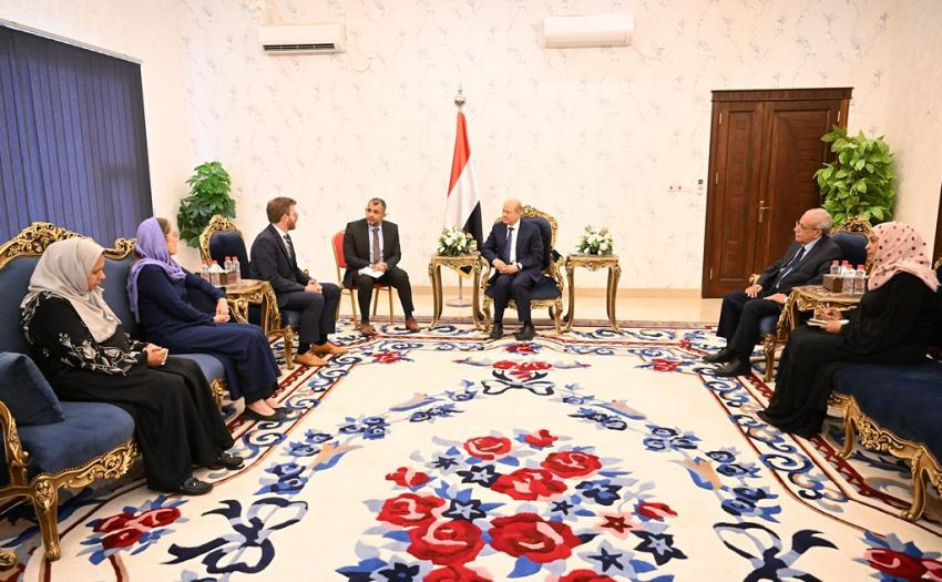 رئيس مجلس القيادة الرئاسي خلال اللقاء
