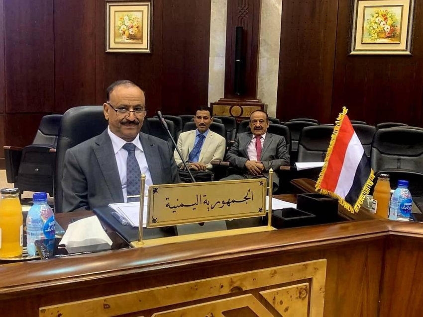 وزير النقل خلال الاجتماع