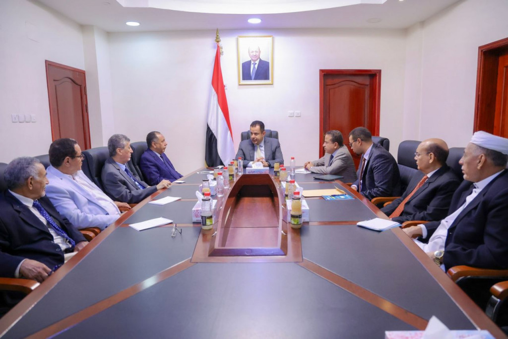 رئيس الوزراء يؤكد الحرص على تهيئة الظروف المناسبة لعمل القطاع الخاص الوطني