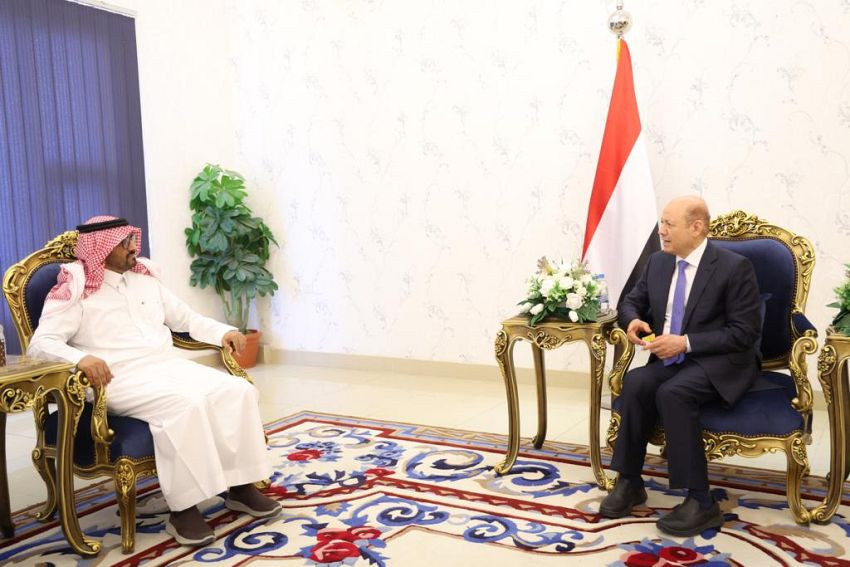 رئيس مجلس القيادة الرئاسي خلال اللقاء