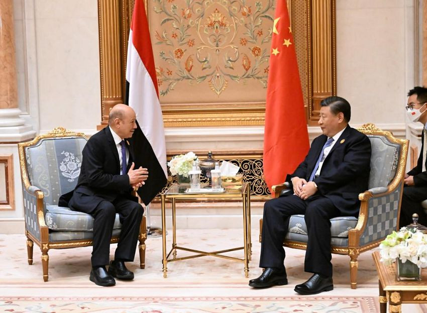 رئيس مجلس القيادة الرئاسي خلال اللقاء