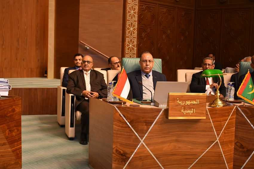 وزير الصناعة والتجارة خلال الاجتماعات