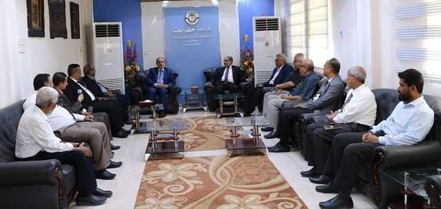 وزير التعليم العالي خلال الزيارة