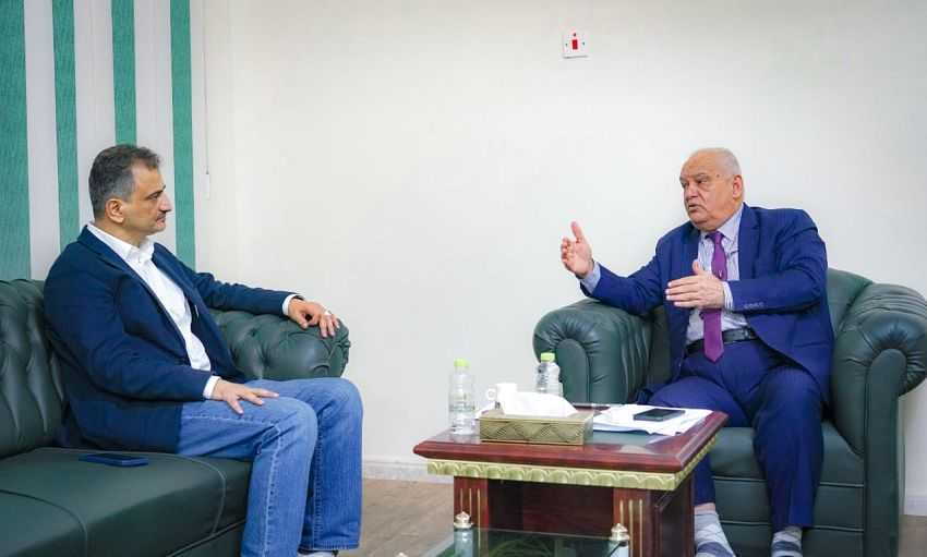 وزير المالية ووزير الدولة خلال النقاش