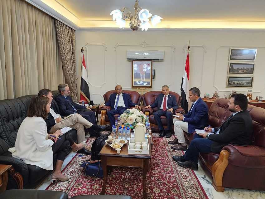 وزير المالية خلال اللقاء