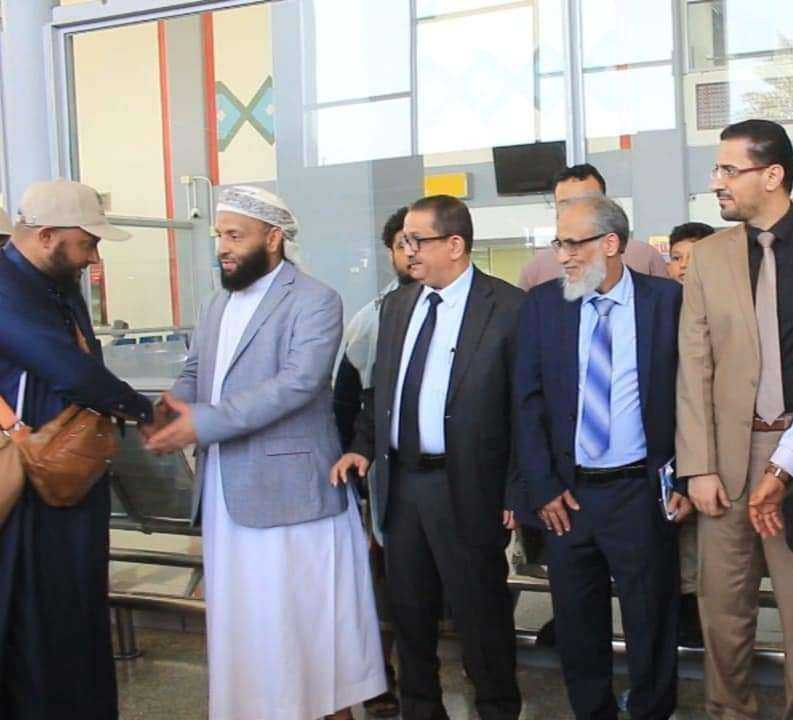 وزير الأوقاف والإرشاد خلال التدشين