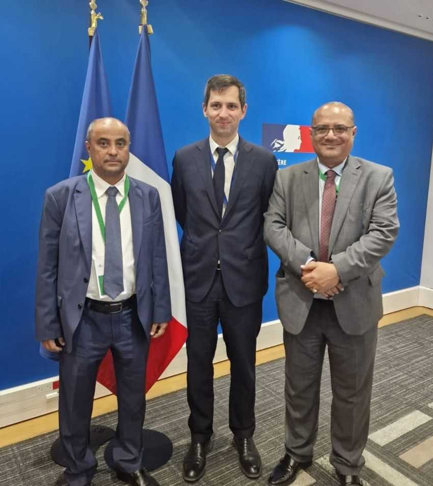 وزيرا المالية والتخطيط خلال اللقاء