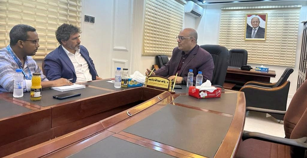 وزير التخطيط يبحث مع نائب منسق الشؤون الإنسانية في اليمن سد الفجوة التمويلية بخطة الاستجابة الإنسانية