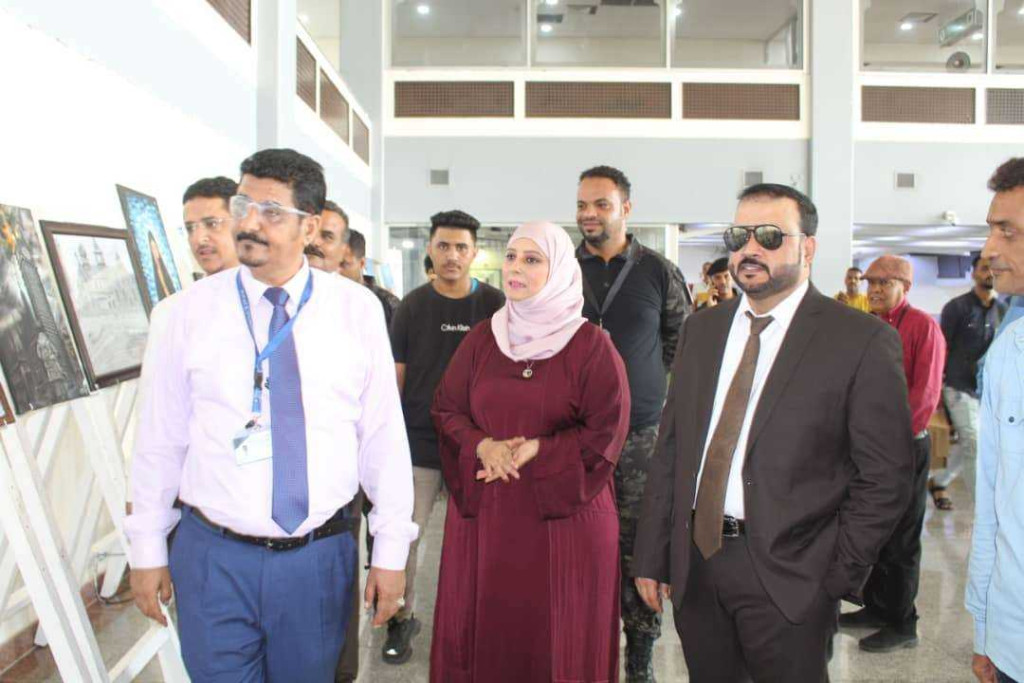 وزير الأشغال والطرق خلال الزيارة