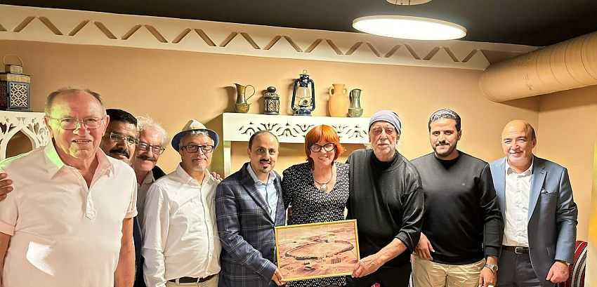 لقاء وزير الإعلام بمخرجين ومنتجين فرنسيين مهتمين بالتراث اليمني