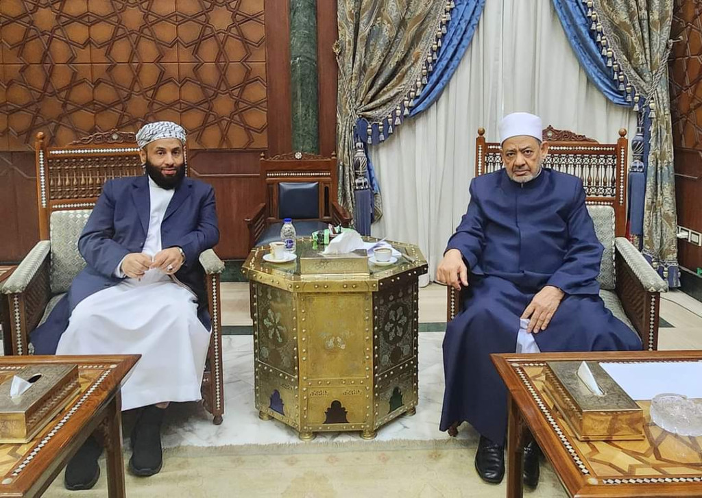 وزير الأوقاف يبحث مع شيخ الأزهر سبل تعزيز التعاون المشترك