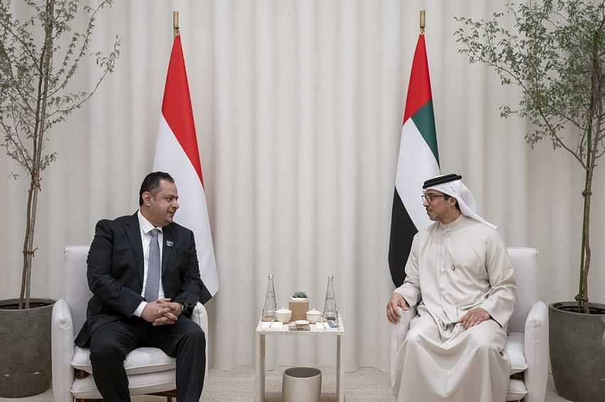 لقاء رئيس الوزراء مع نائب الرئيس الإماراتي لبحث العلاقات الثنائية ومستجدات الأوضاع
