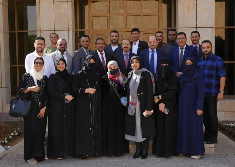 الإرياني و الزنداني يشيدان بجهود المشاركين في أعمال الملتقى الثقافي والفني "أسلاف"