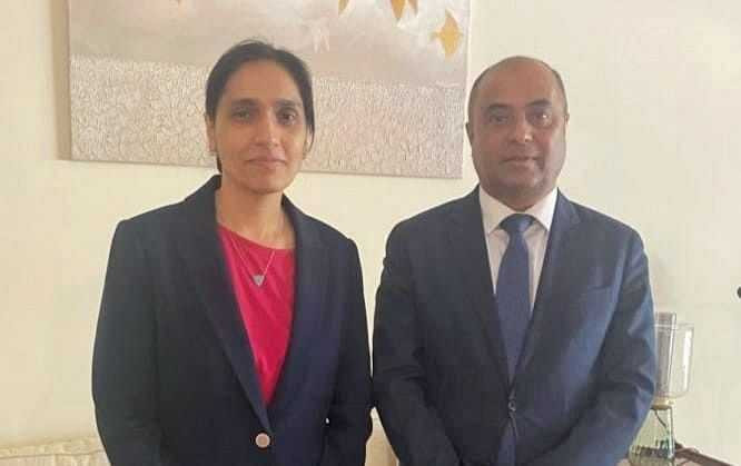 لقاء وزير المالية بالسفيرة البريطانية