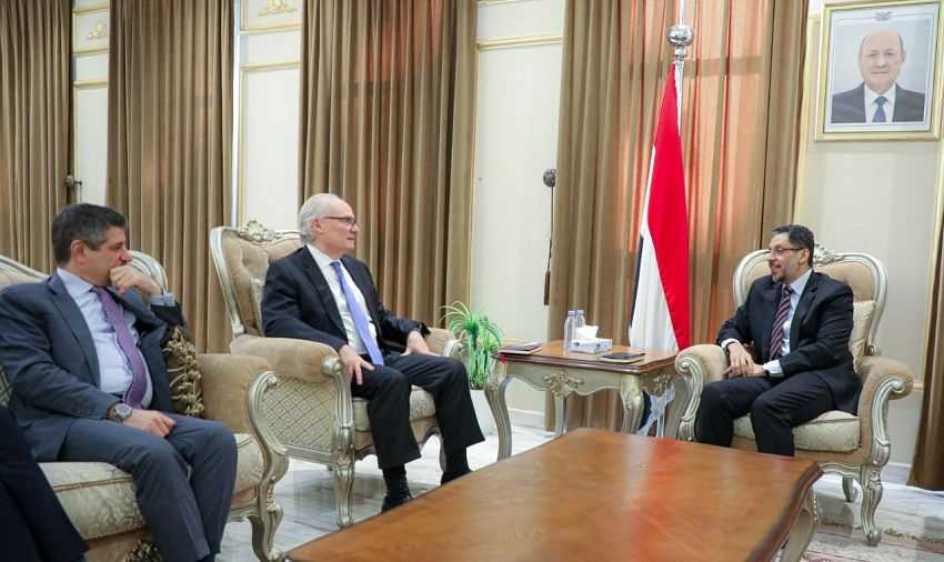 رئيس مجلس الوزراء يستقبل المبعوث الأمريكي  استقبل رئيس مجلس الوزراء وزير الخارجية وشؤون المغتربين الدكتور أحمد بن مبارك، اليوم الأربعاء، مبعوث الولايات المتحدة الأمريكية تيم ليندر كينغ، والسفير الأمري
