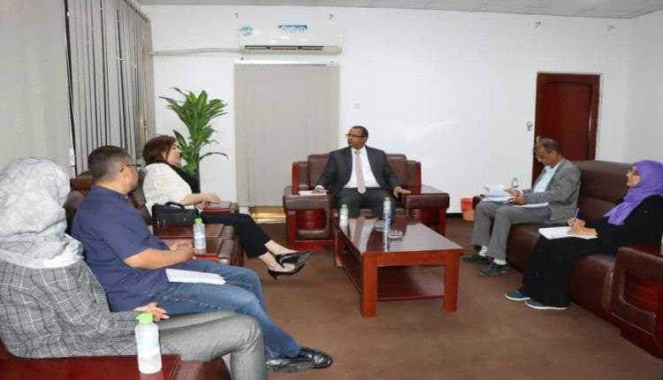 لقاء وزير الشؤون الإجتماعية والعمل مع ممثلة الأُمم المتحدة للمرأة في اليمن