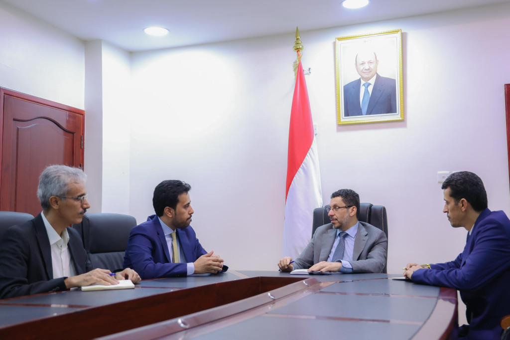 رئيس الوزراء يؤكد على أهمية دور هيئة التشاور والمصالحة في إسناد عمل الحكومة