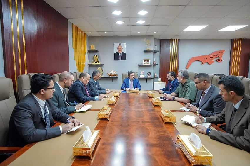 اجتماع رئيس الوزراء ضم وزيري الأشغال العامة والطرق والدولة