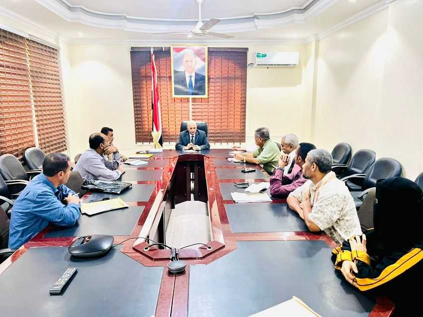 لقاء وزير المياه مع قيادة الهيئة العامة لمشاريع مياه الريف