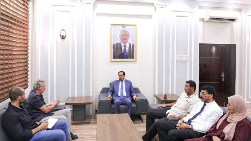 لقاء وزير الشباب والرياضة مع المدير القطري لمنظمة أطباء بلا حدود