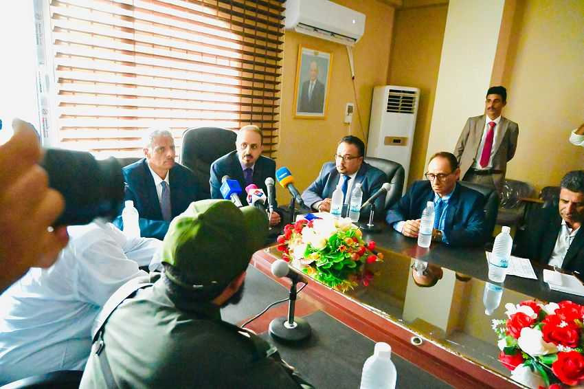 اجتماع برئاسة وزير الإعلام ومحافظ لحج