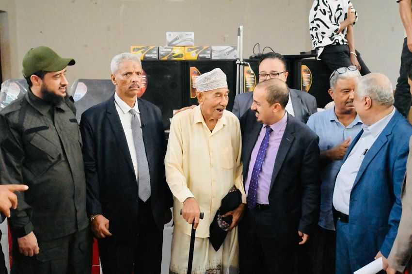 تكريم وزير الإعلام ومحافظ لحج  لعدداً من الفنانين والمبدعين في محافظة لحج