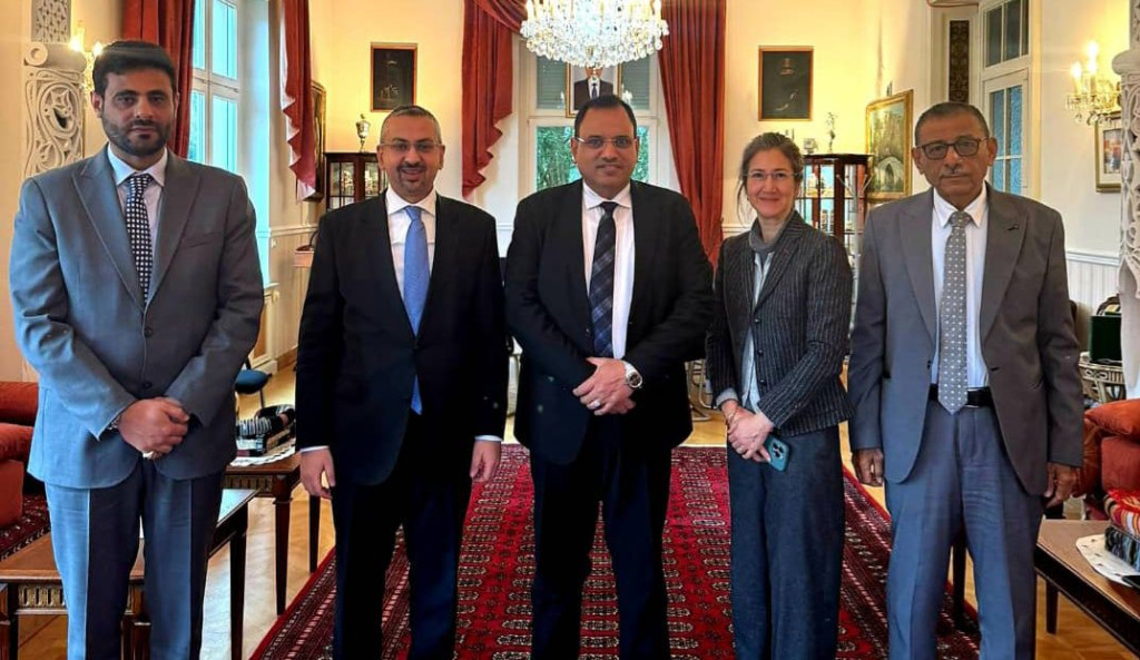 الوزير السقطري يبحت مع مسؤولين ألمانيين تعزيز التعاون في القطاعين الزراعي والسمكي