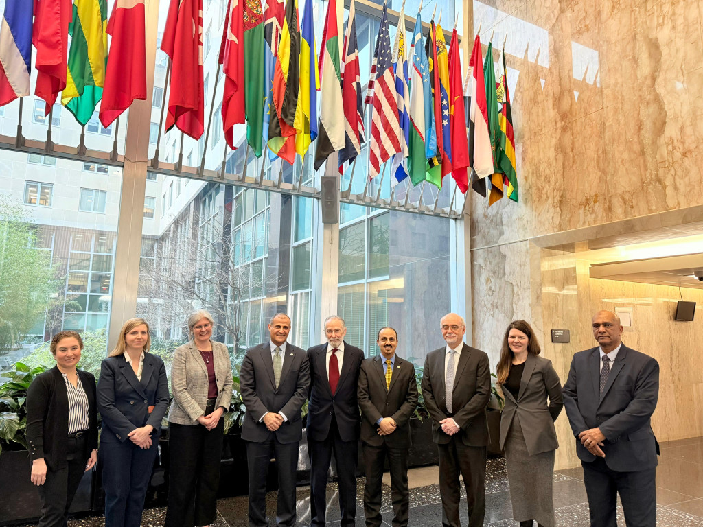 الإرياني يبحث مع مسؤولين أمريكيين حماية التراث الثقافي وتعزيز التعاون المشترك