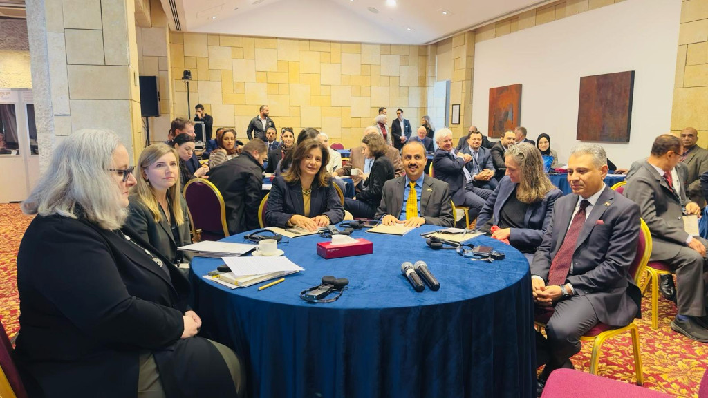 الإرياني يؤكد أن نهب وتهريب مليشيا الحوثي للآثار جزء من مخطط إجرامي يستهدف طمس الهوية