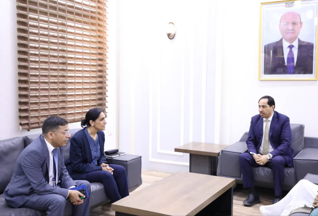 الوزير البكري يبحث مع السفيرة البريطانية سبل تعزيز التعاون ودعم الشباب