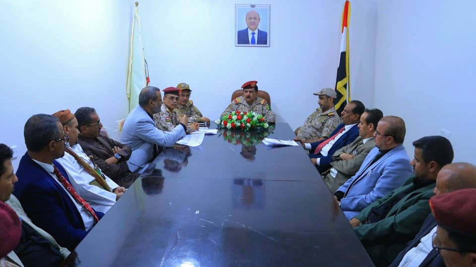 وزير الدفاع يلتقي أعضاء القضاء العسكري في مأرب