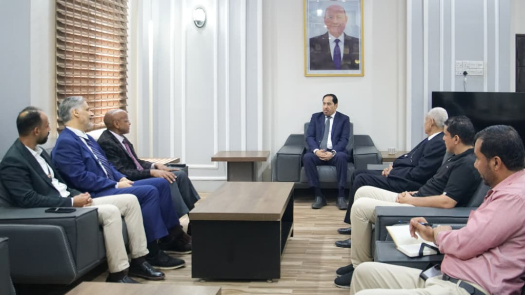 وزير الشباب والرياضة يلتقي نائب الممثل المقيم لصندوق الأمم المتحدة