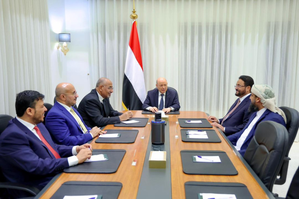 مجلس القيادة يؤكد التزامه الكامل بمبدأ الشراكة في ضوء مرجعيات المرحلة الانتقالية