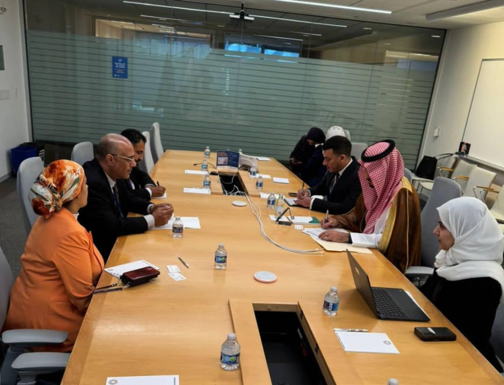 وزير التخطيط يبحث مع مساعد وزير المالية السعودي تعزيز التعاون المشترك