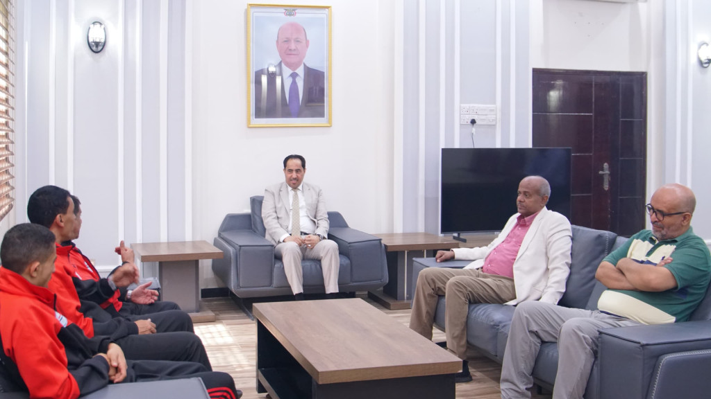 البكري يحث منتخب كرة الطاولة على تقديم أفضل أداء في الدورة الآسيوية للشباب بالبحرين