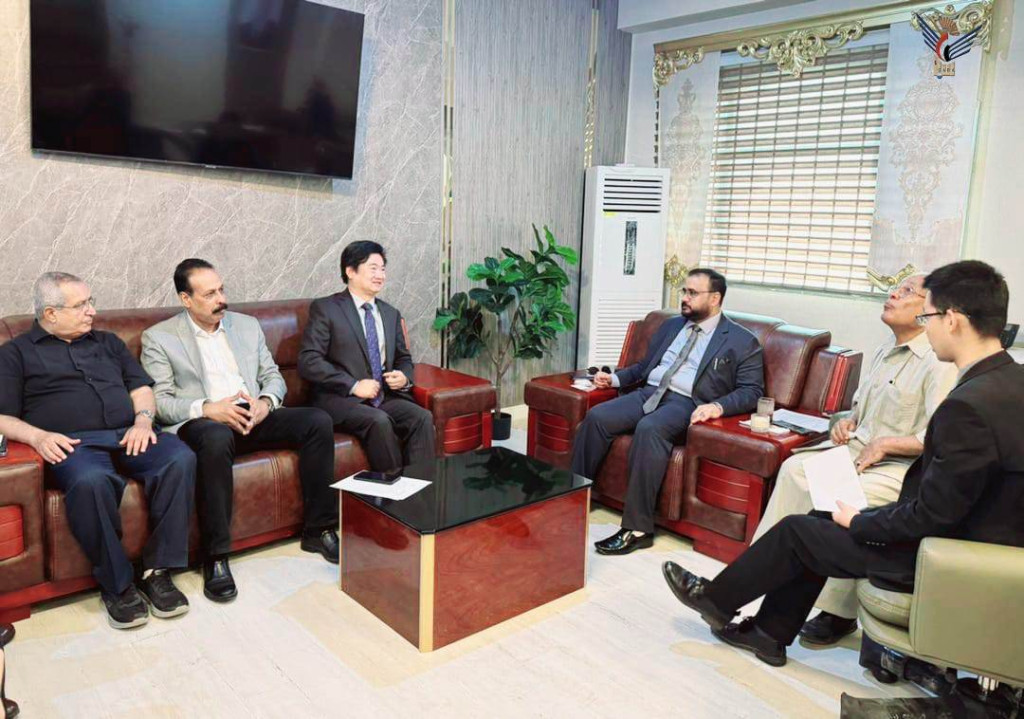 وزير الأشغال يبحث مع القائم بأعمال السفارة الصينية تعزيز التعاون في مجالي الطرق والإسكان