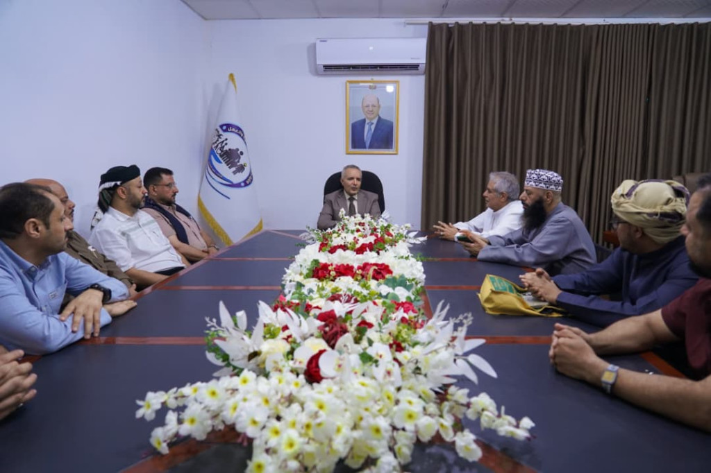 الوزير اليافعي يناقش مع جمعية صائغي الذهب توسيع فرص التشغيل لتعزيز التنمية الاقتصادي