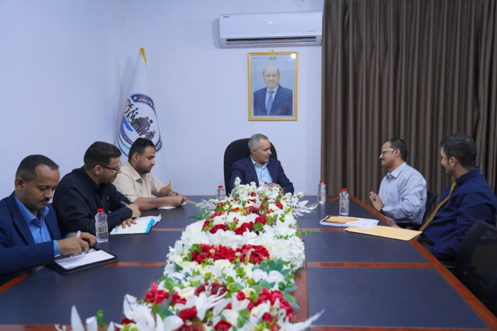 وزير الشؤون الاجتماعية يناقش مع مؤسسة بازرعة تطوير العمل الإنساني والخيري